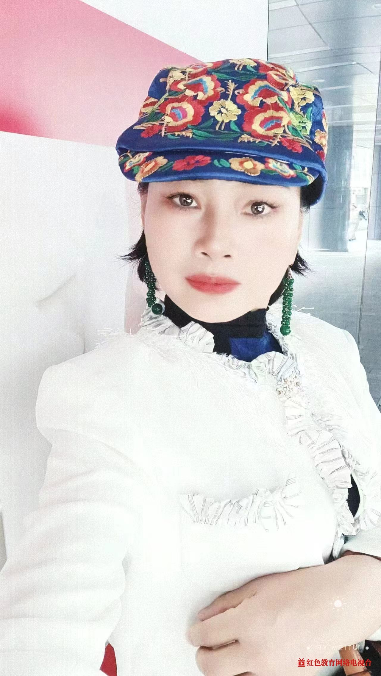 世界大使夫人画家艾先珍的祈祷